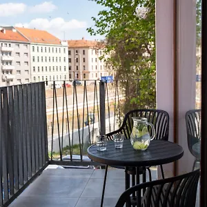 https://hotel-sharingham.brnohotels.org